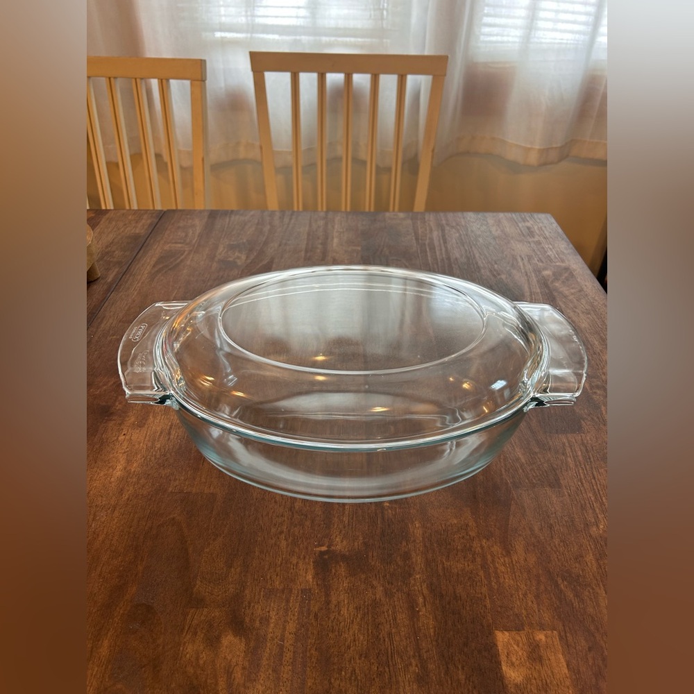 Vintage Pyrex Glass Oval Baking Dish with Lid